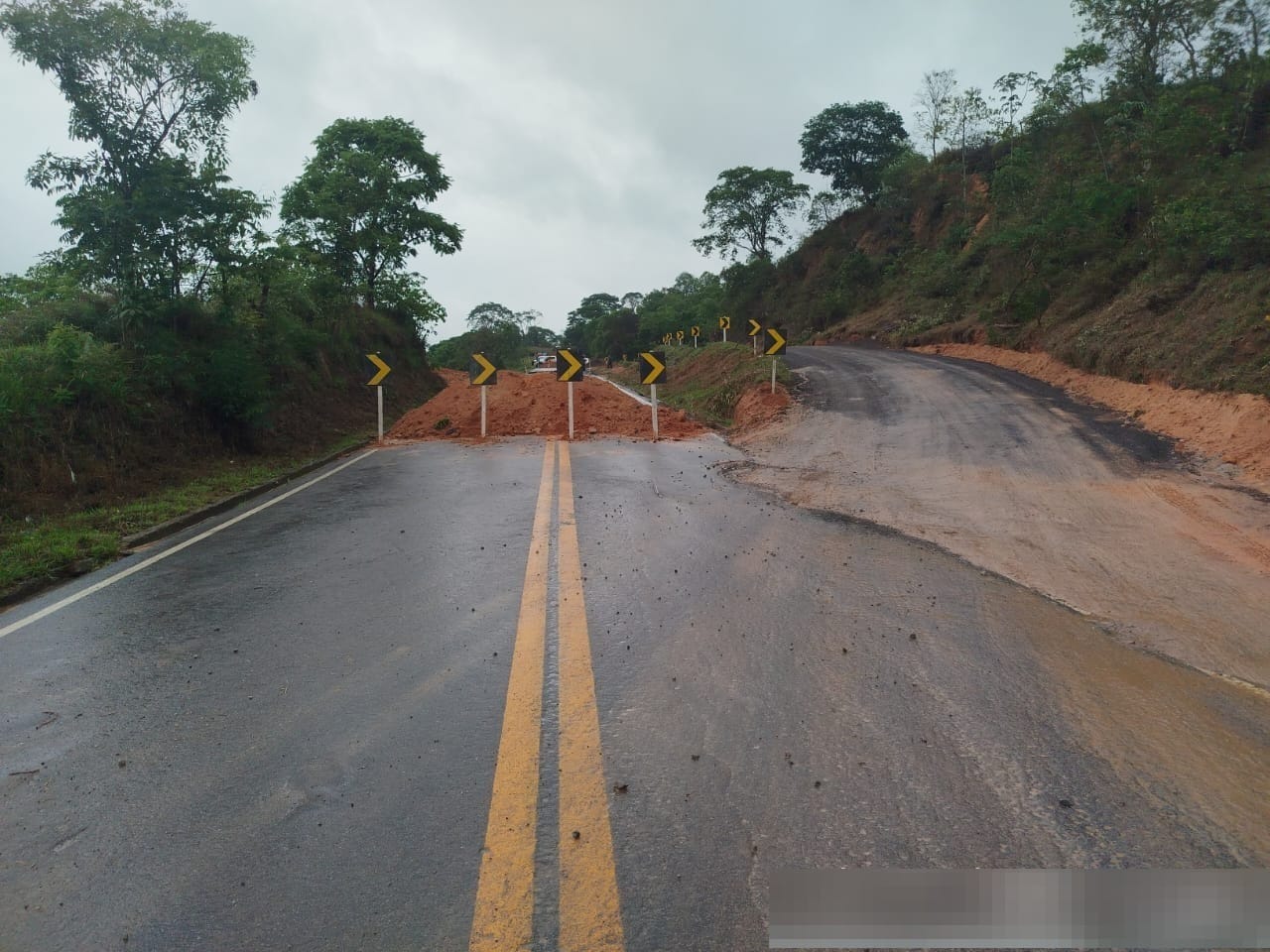 Trecho da rodovia CMG-369 próximo a Campo Belo está interditado; confira os detalhes