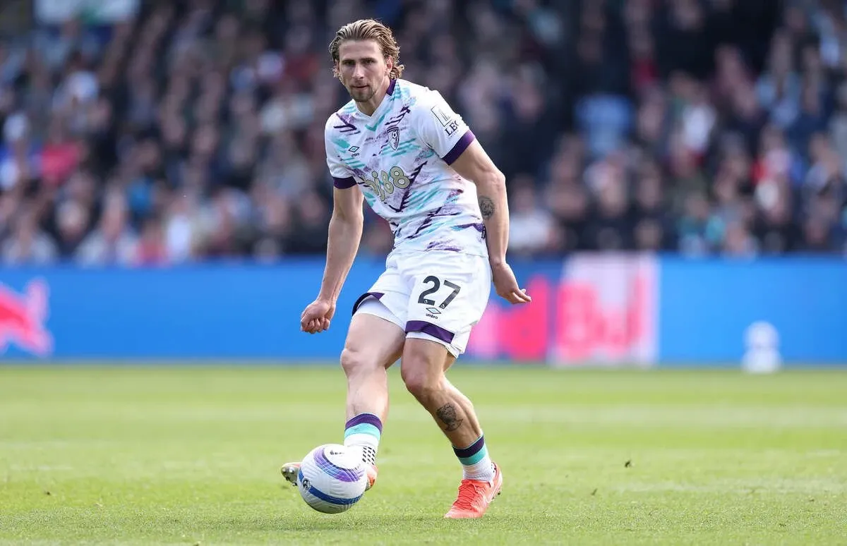 Zabarnyi deixa o Bournemouth rumo ao PSG em transferência de €67 milhões