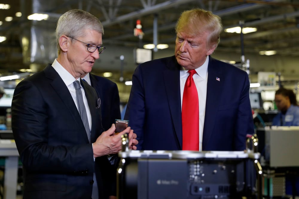 Apple investe mais US$ 100 bilhões nos EUA após Trump impor tarifa de 50% à Índia imagem da publicação