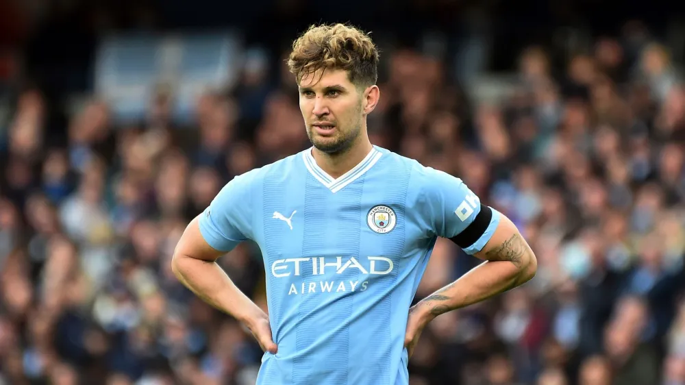 John Stones encerra rumores e garante: “Esta é minha casa, quero ficar no City” imagem do post